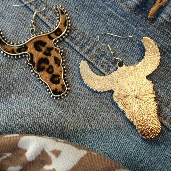 NWT Rodeo Western Textured Steer Cowgirl EARRINGS Leopard - Picture 5 of 8